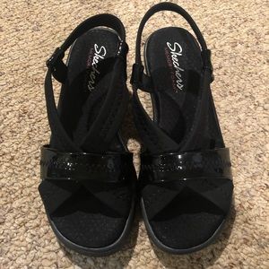 Skechers Memory Foam Woman’s Size 6 Sandal